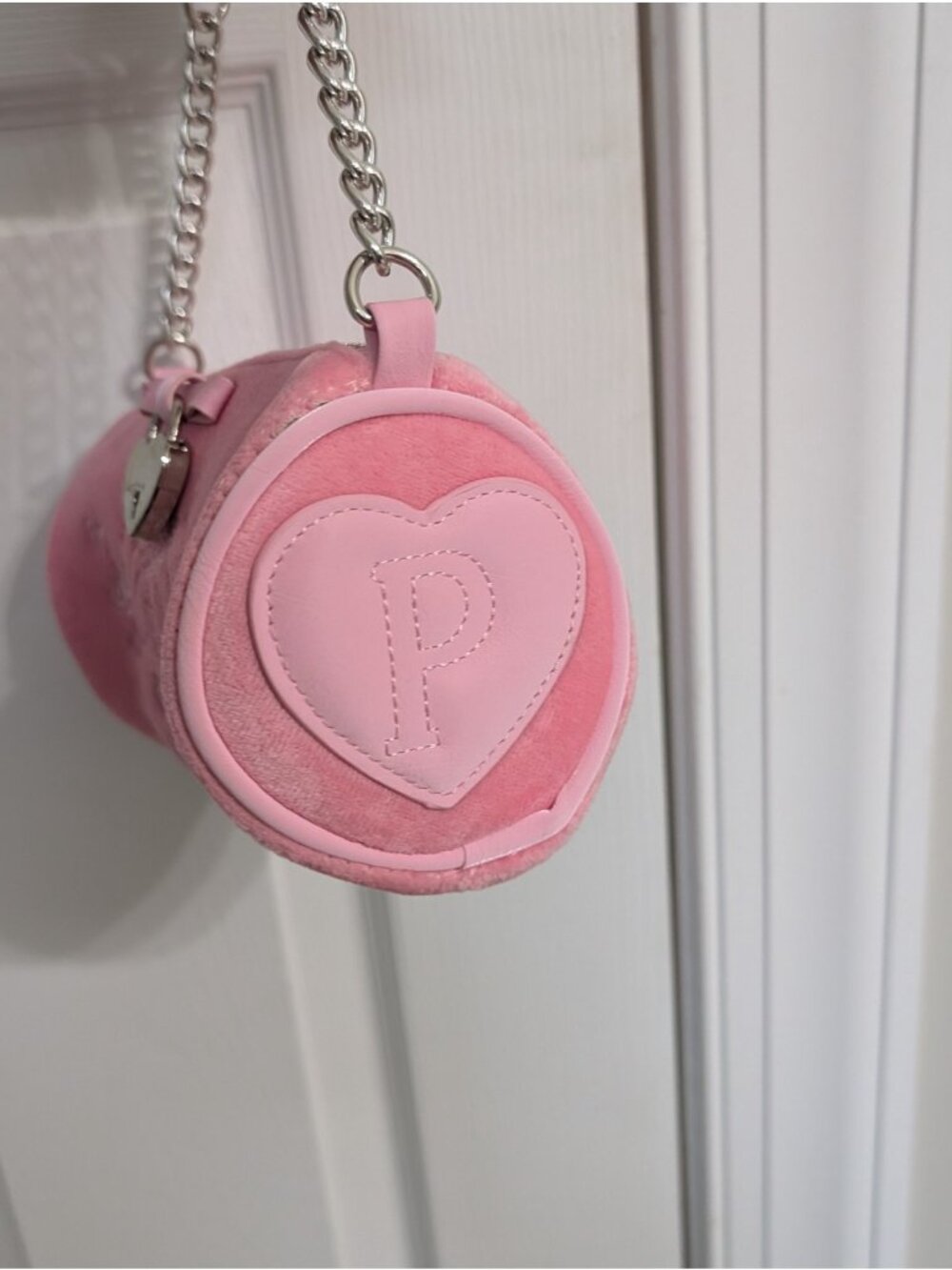 Women's Paris Hilton Pink "That's Hot" Mini Barrel Bag Velour Y2K Style - Picture 3 of 9